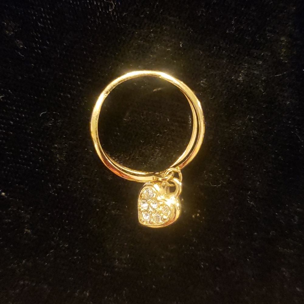 Avon dangling heart ring